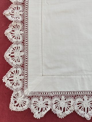 Funda cojín antigua 70x80cm encaje
