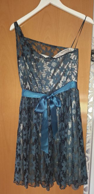 Vestido fiesta azul con flor