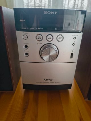 Minicadena Sony MP3 Plata