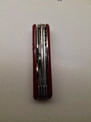 Navaja multiusos de bolsillo