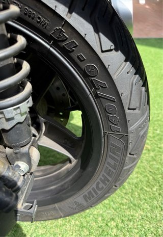 Yamaha XMAX 125 – 2009 – 14.300 km – MUY CUIDADA