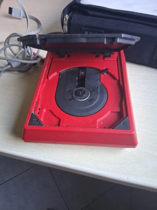 Nintendo Wii mini rossa più cavi e borsa originale