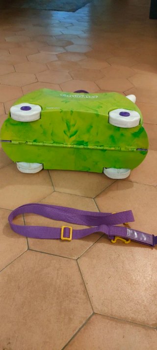 Maleta infantil Trunki verde con ruedas