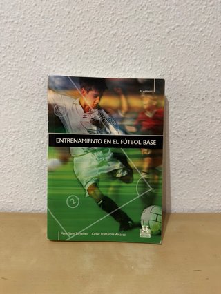 Libro Entrenamiento en el futbol base