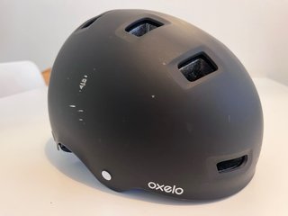Casco Oxelo Negro para niños