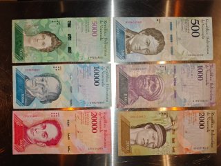 23 Billetes Venezuela