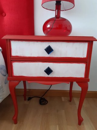 Muebles habitación rojos
