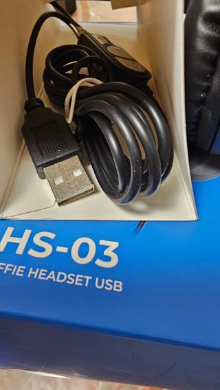 Auriculares USB Vultech HS-03 con Micrófono y Control de Volumen