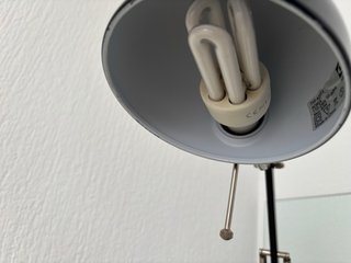 Lámpara de mesa Ikea Negra