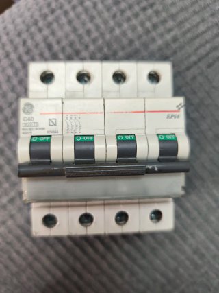 Interruptor Diferencial GE 40A 4P y 63A 2P