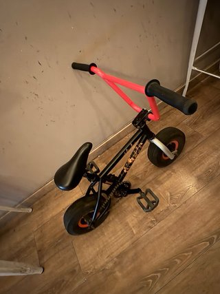 Mini BMX Roja y Negra