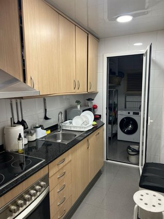Se alquila habitación