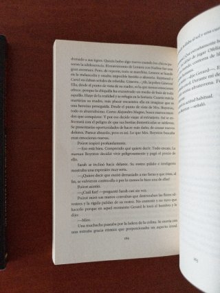 Un cadáver en la biblioteca