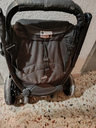 Silla de paseo Joie negra