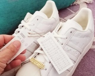 Adidas Superstar Talla 44 Dorado y Blanco