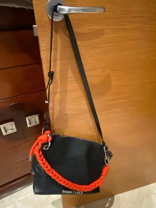 Bolso Bimba y Lola Negro con Asa Naranja