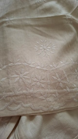 Pantalón bordados Zara L