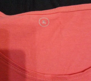 Conjunto Camiseta Roja y Shorts Blancos
