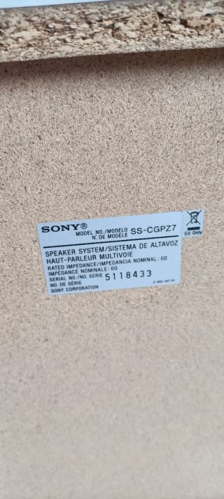 Altavoces Sony Marrones y Grises