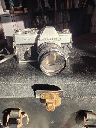 Macchina fotografica con obiettivi