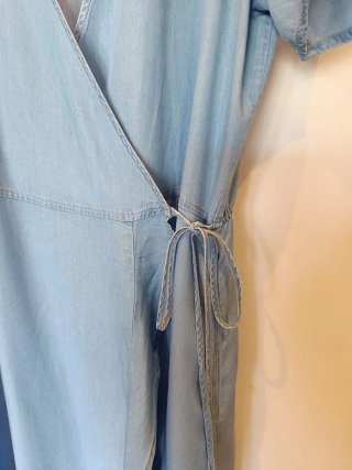 Vestido vaquero con volantes