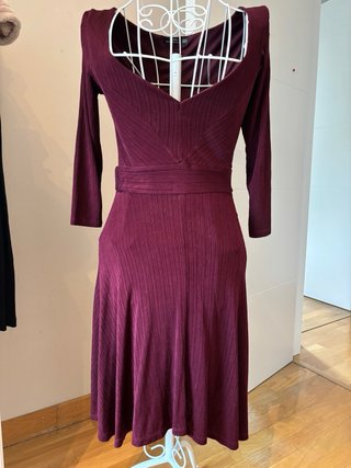 Vestido burdeos manga larga