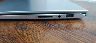 Portátil ASUS ZenBook UM431D Ryzen 7