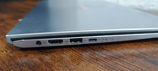 Portátil ASUS ZenBook UM431D Ryzen 7
