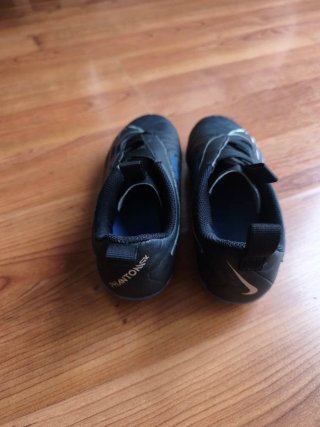 Botas fútbol niño Nike Phantom Talla 32