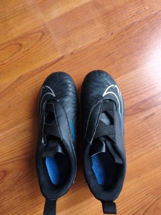 Botas fútbol niño Nike Phantom Talla 32