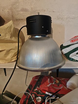 Lámpara Industrial Negra y Plateada