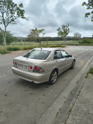 Lexus IS 2004