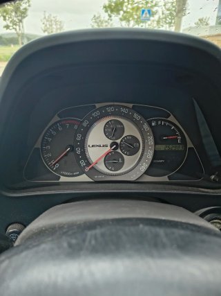 Lexus IS 2004