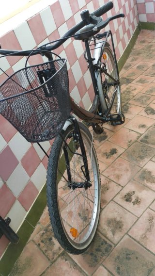 BICICLETA PASEO ADULTO CON CESTA y ruedas de 26"