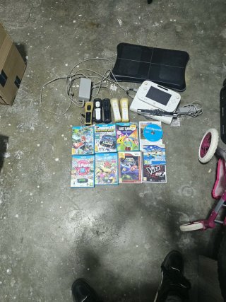 Nintendo Wii U + Juegos y Accesorios
