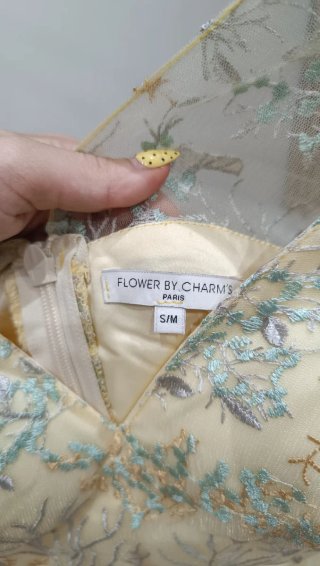 Vestido amarillo para ocasiones especiales