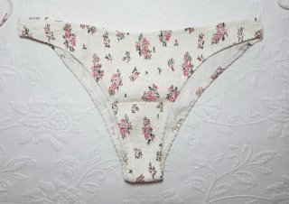 Bikini Ovsho blanco floral Talla M/L