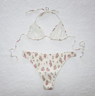 Bikini Ovsho blanco floral Talla M/L