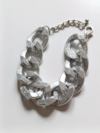 Pulsera eslabones grandes plateada textura