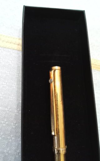 Penna vintage Dom Baiz oro