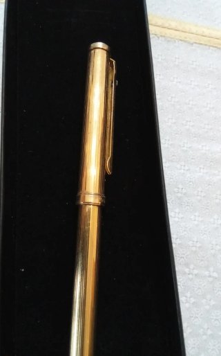 Penna vintage Dom Baiz oro