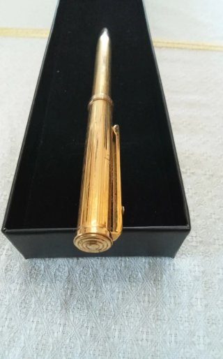 Penna vintage Dom Baiz oro