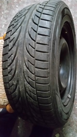 Llanta Citroen Xsara 14" + Tapacubos como nuevo