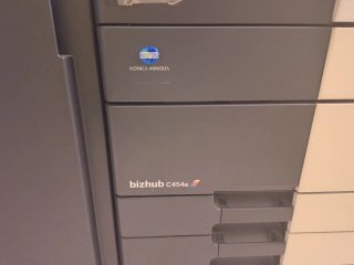 Konica Minolta bizhub C454 Multifunción