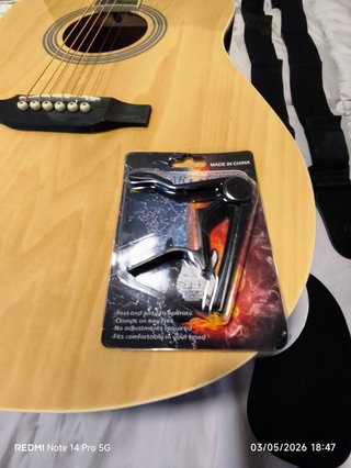 Guitarra Acústica Moukey MBG-01N + Accesorios