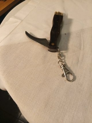 Coltello multiuso con pennello