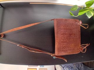 Bolso Cuero Repujado Marrón