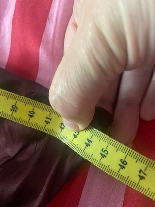 Falda desigual burdeos con puntilla