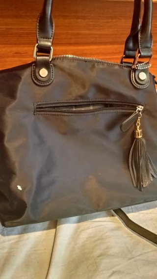 Bolso Negro Piel Sintética Cremallera Dorada