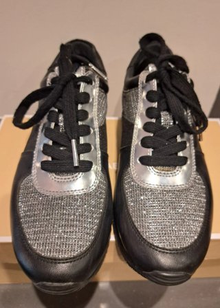 Michael Kors Zapatillas Negras y Plateadas